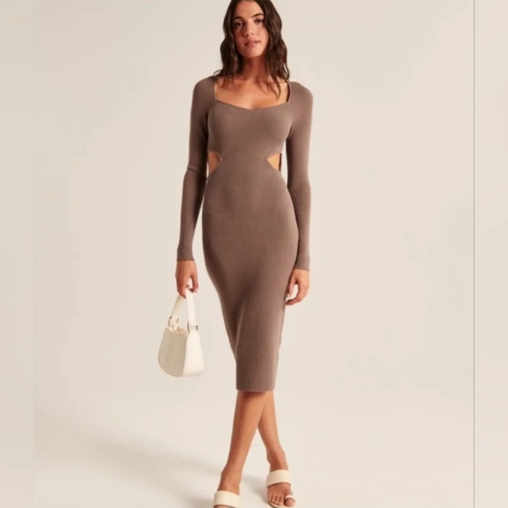 brise knit dress Airess Knit Maxi Dress – Retrofete main image 0